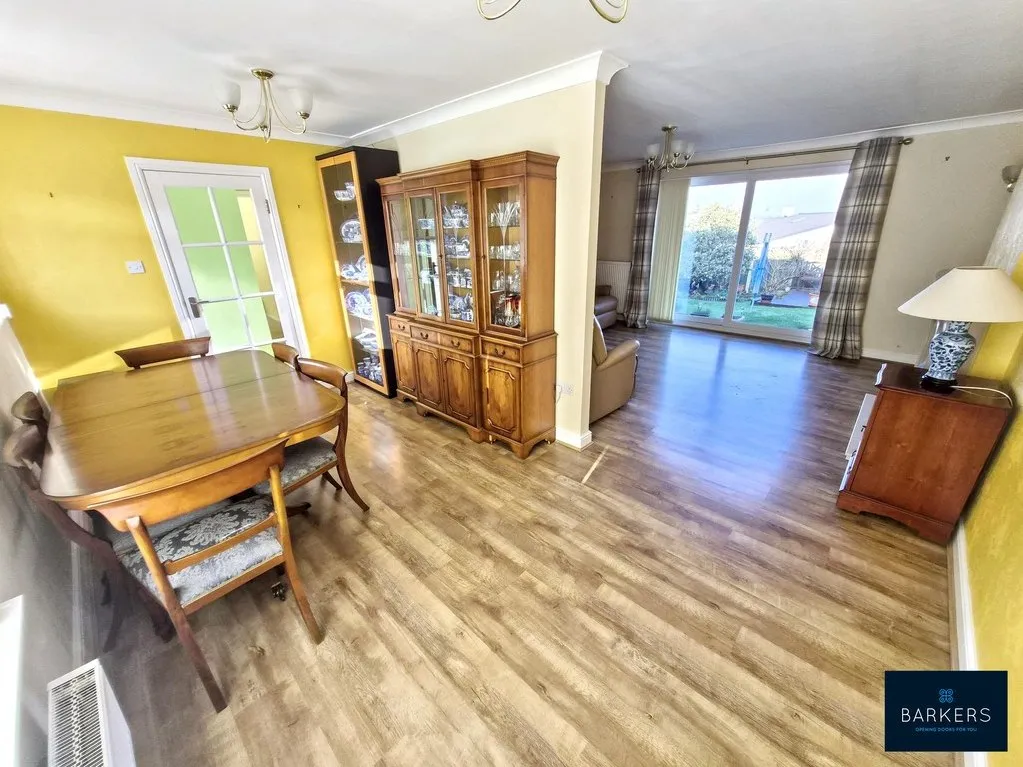 Thirlmere Avenue, Wyke BD12 9DS, photo 7