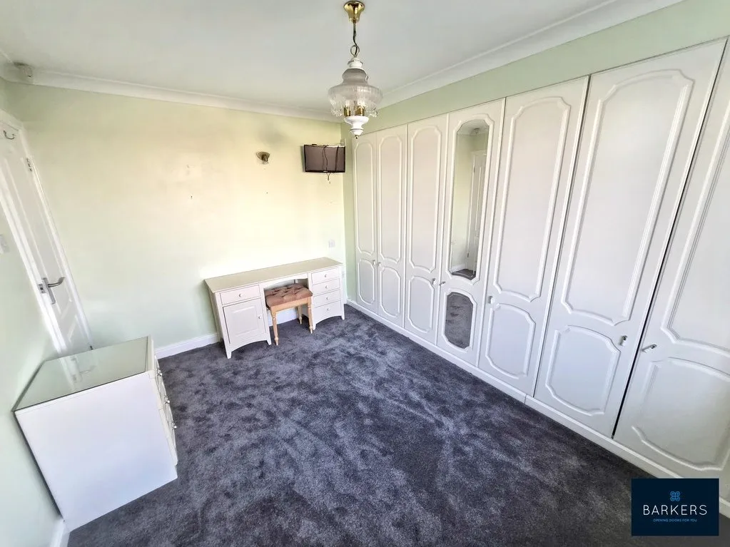 Thirlmere Avenue, Wyke BD12 9DS, photo 18