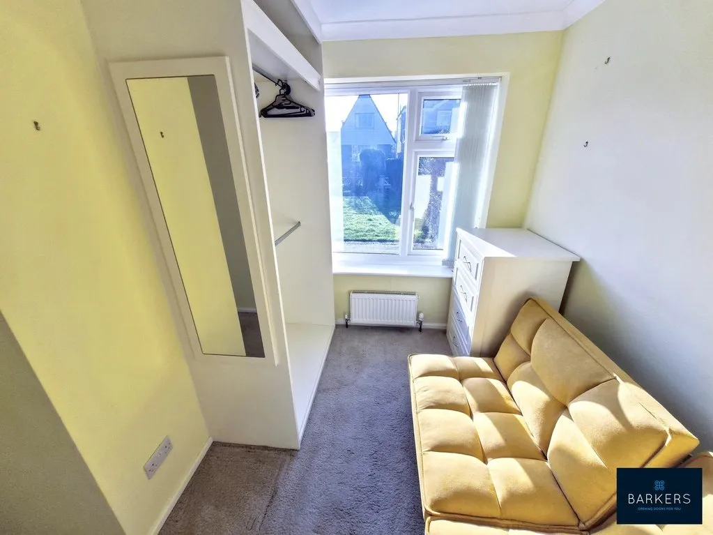 Thirlmere Avenue, Wyke BD12 9DS, photo 10