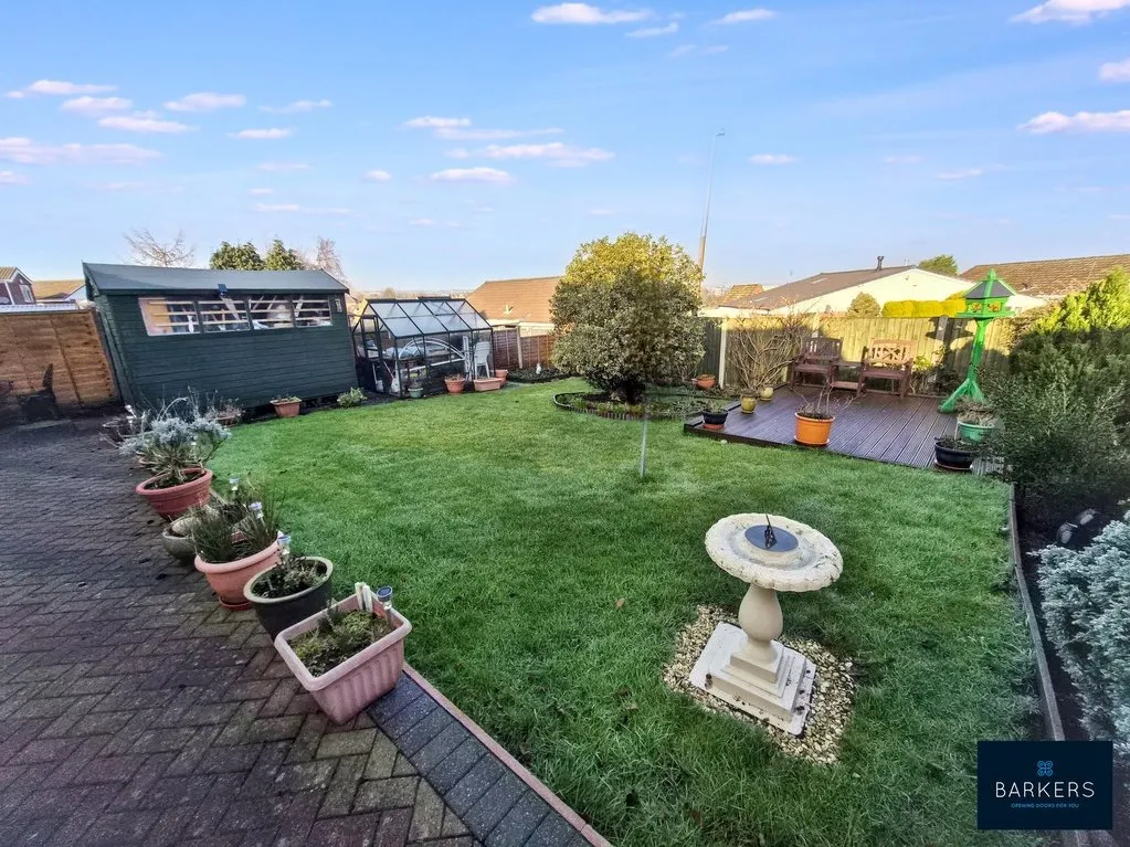 Thirlmere Avenue, Wyke BD12 9DS, photo 15
