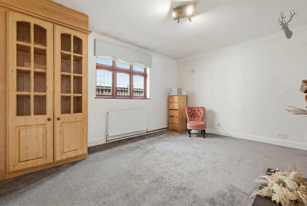 Briscoe Road, Rainham, RM13, photo 11