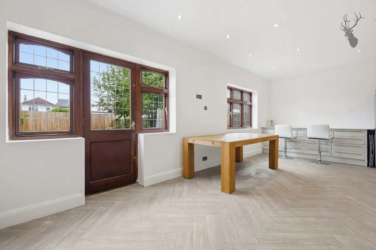 Briscoe Road, Rainham, RM13, photo 13