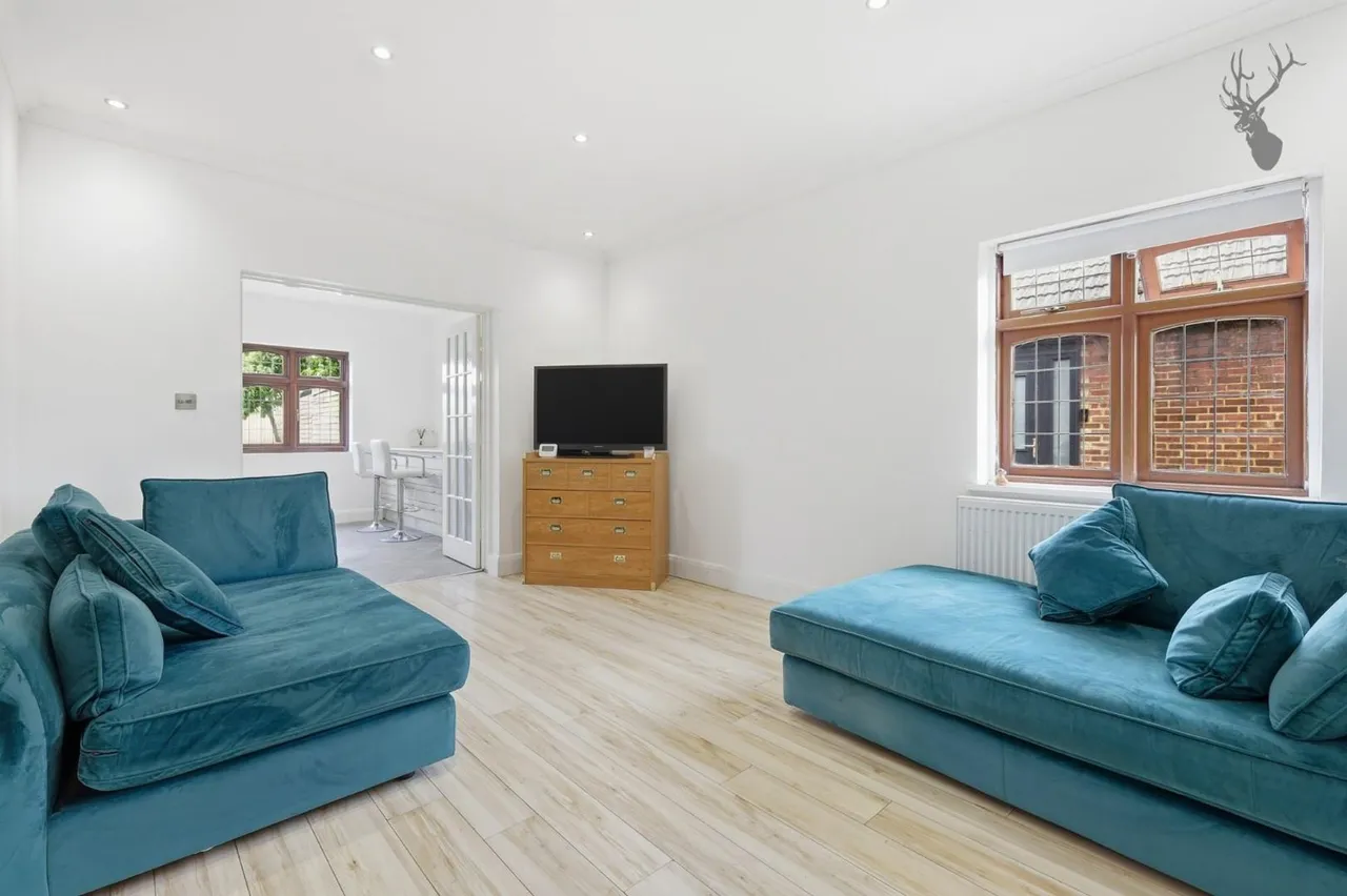 Briscoe Road, Rainham, RM13, photo 2