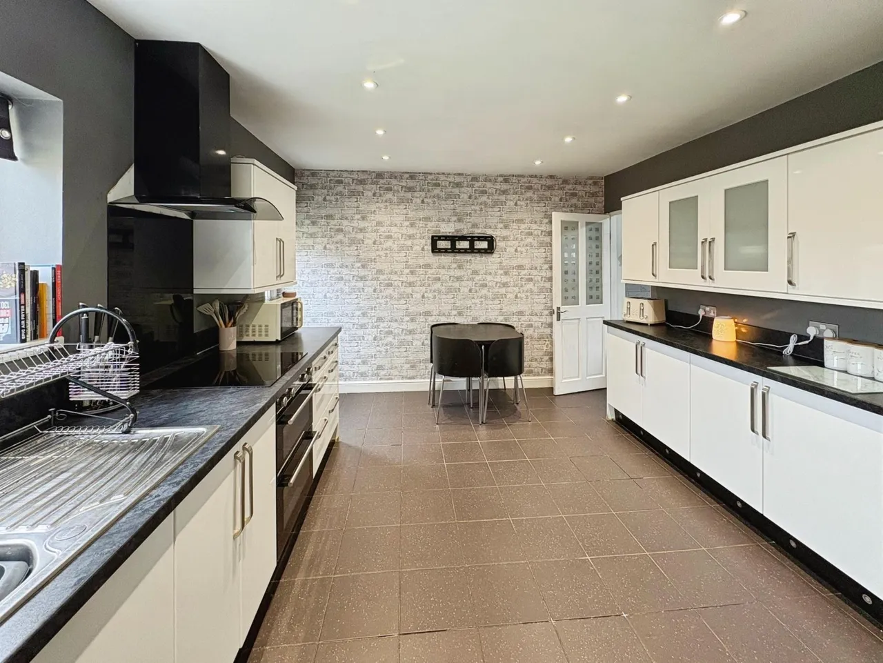 Lister Avenue, Sheffield, S12, photo 6