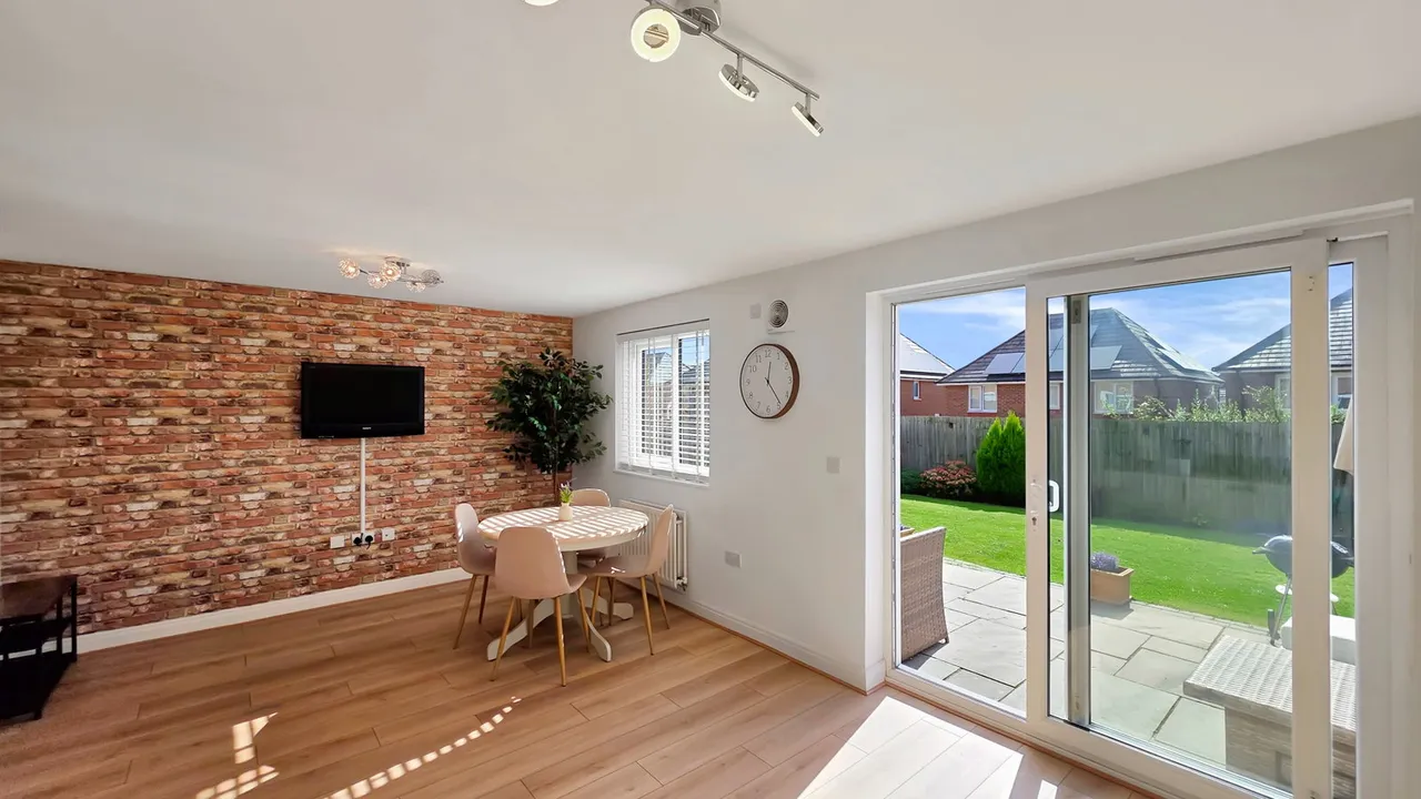 Garrett Meadow, Tyldesley, M29, photo 13