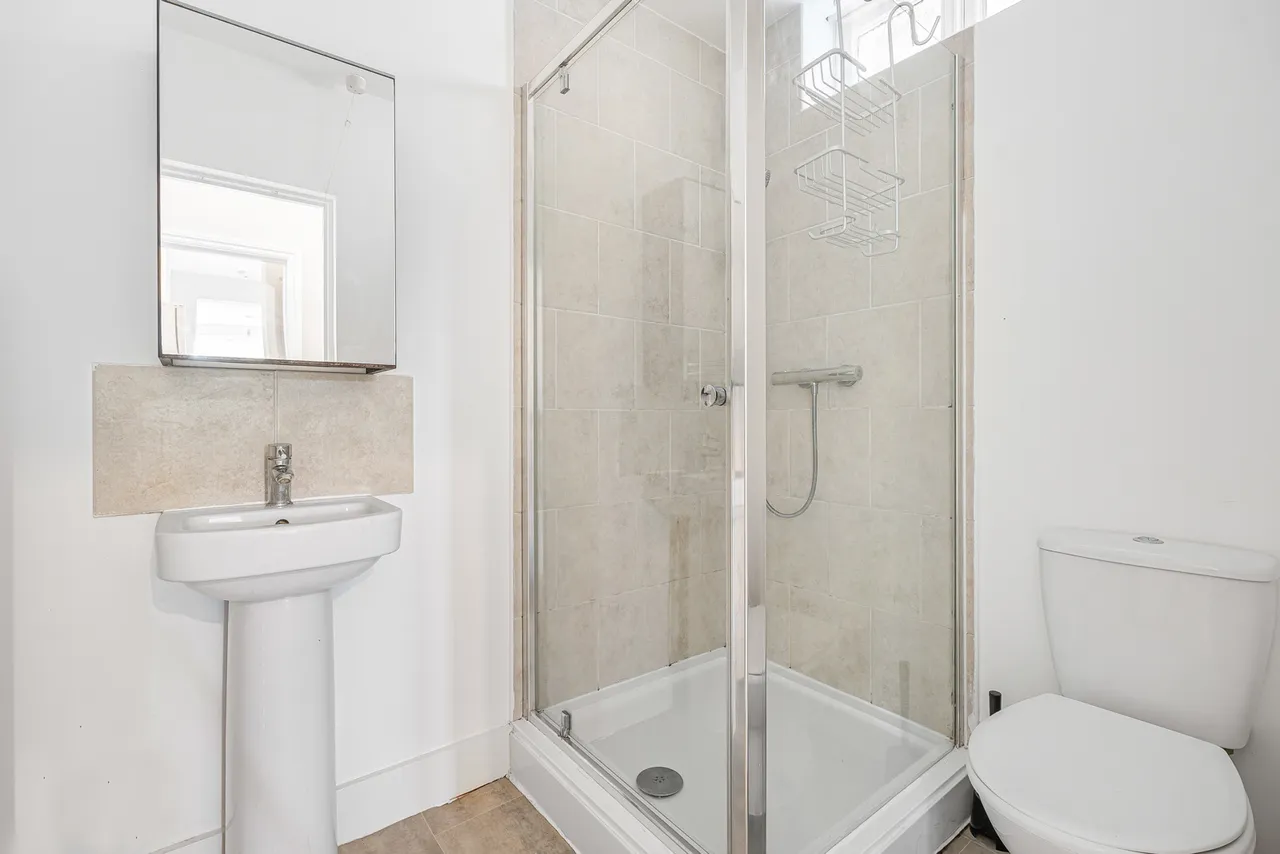 Ellesmere Road, London, W4, photo 32