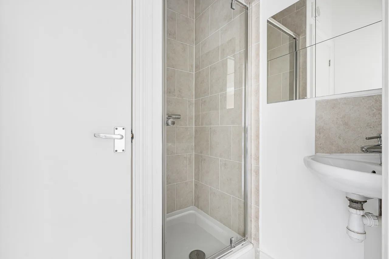 Ellesmere Road, London, W4, photo 31