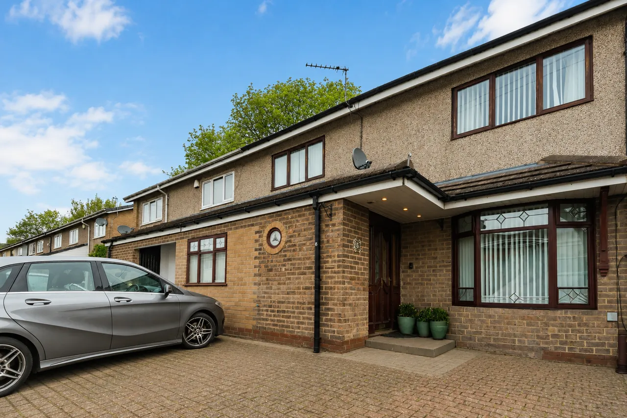 4 bed house for sale — Cambeck Close, Whitefield, Manchester, M45 8NF