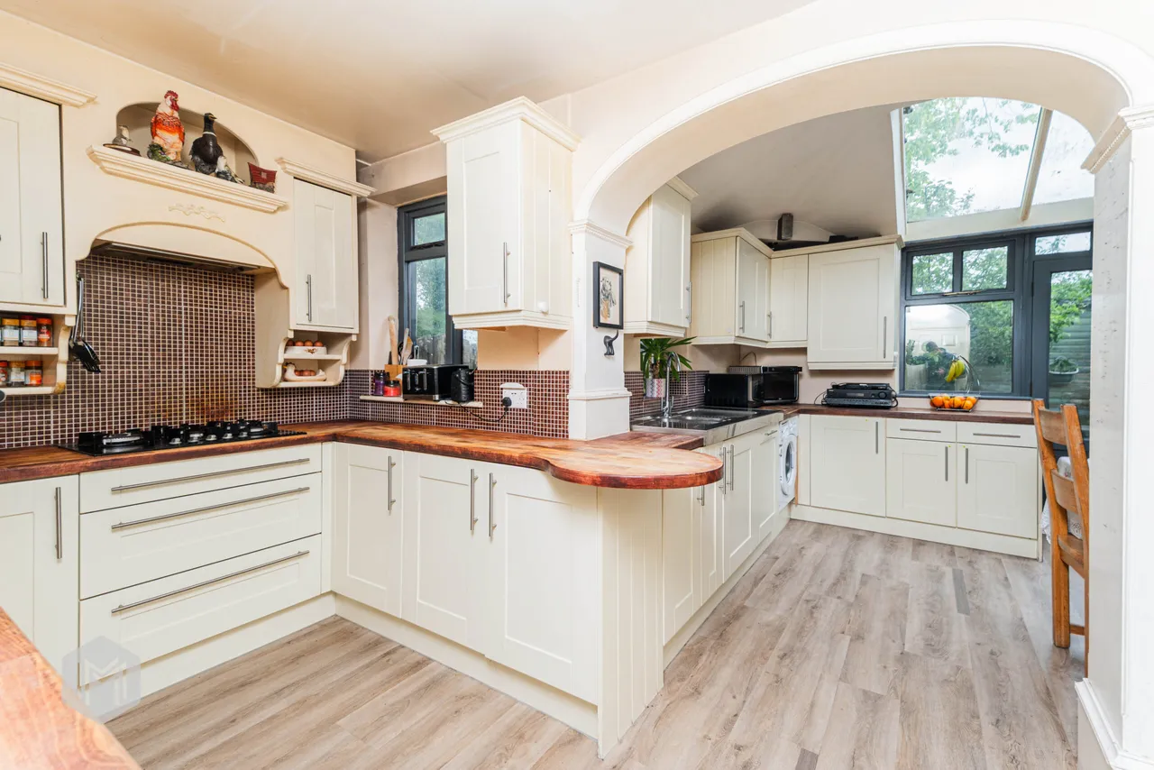 Cambeck Close, Whitefield, Manchester, M45 8NF, photo 2