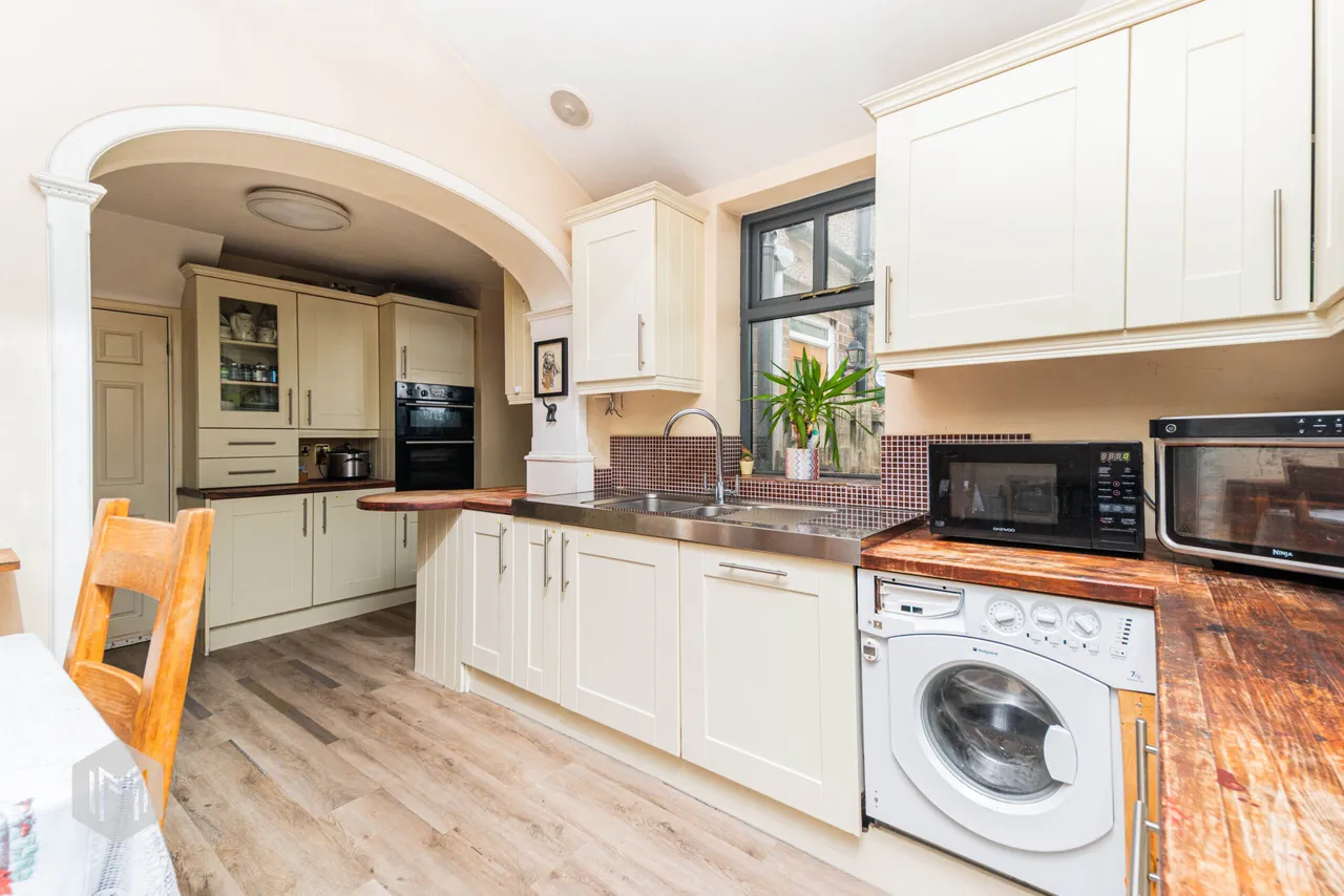 Cambeck Close, Whitefield, Manchester, M45 8NF, photo 6