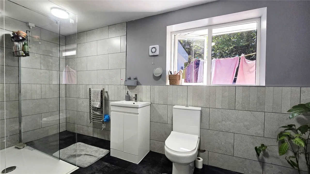 Llanfachraeth, Holyhead, LL65, photo 12