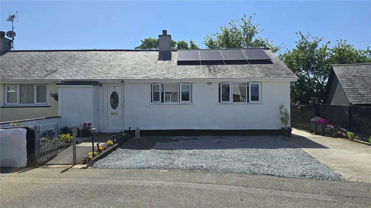 3 bed house for sale, Llanfachraeth, Holyhead, LL65
