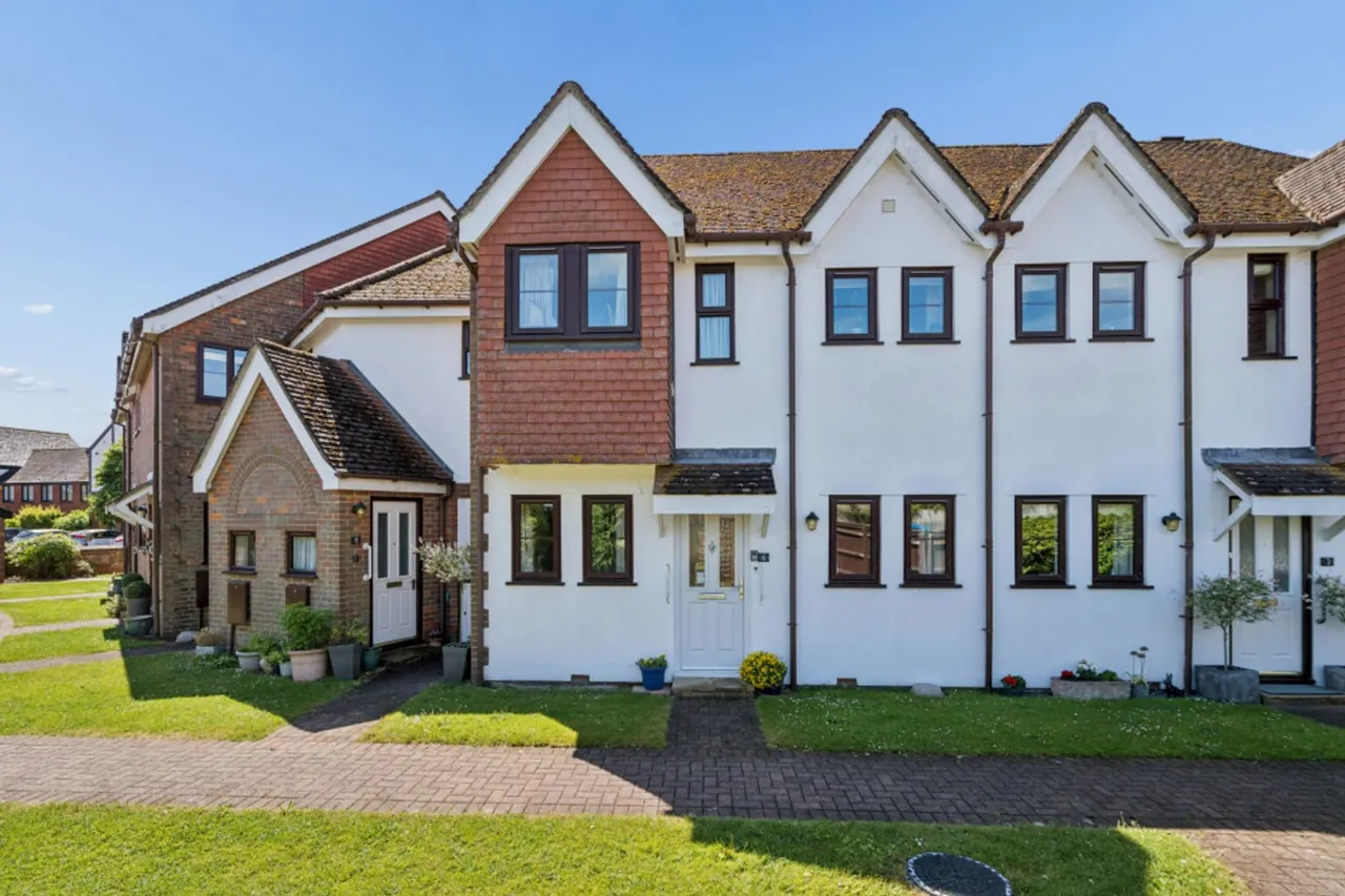 2 bed flat for sale, Giles Gate, Prestwood, HP16
