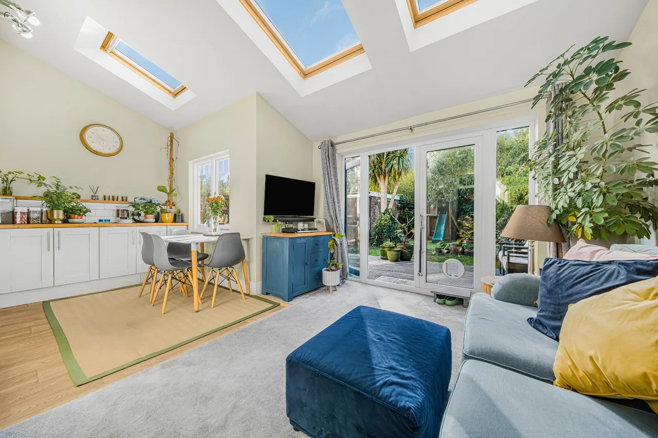 Felcott Road, Hersham, KT12, photo 5