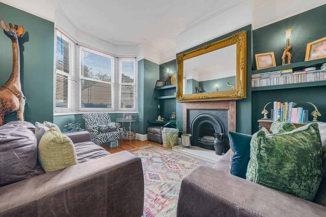 Felcott Road, Hersham, KT12, photo 2