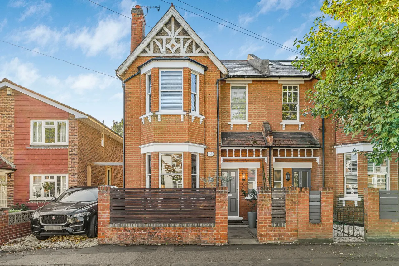 3 bed house for sale, Felcott Road, Hersham, KT12