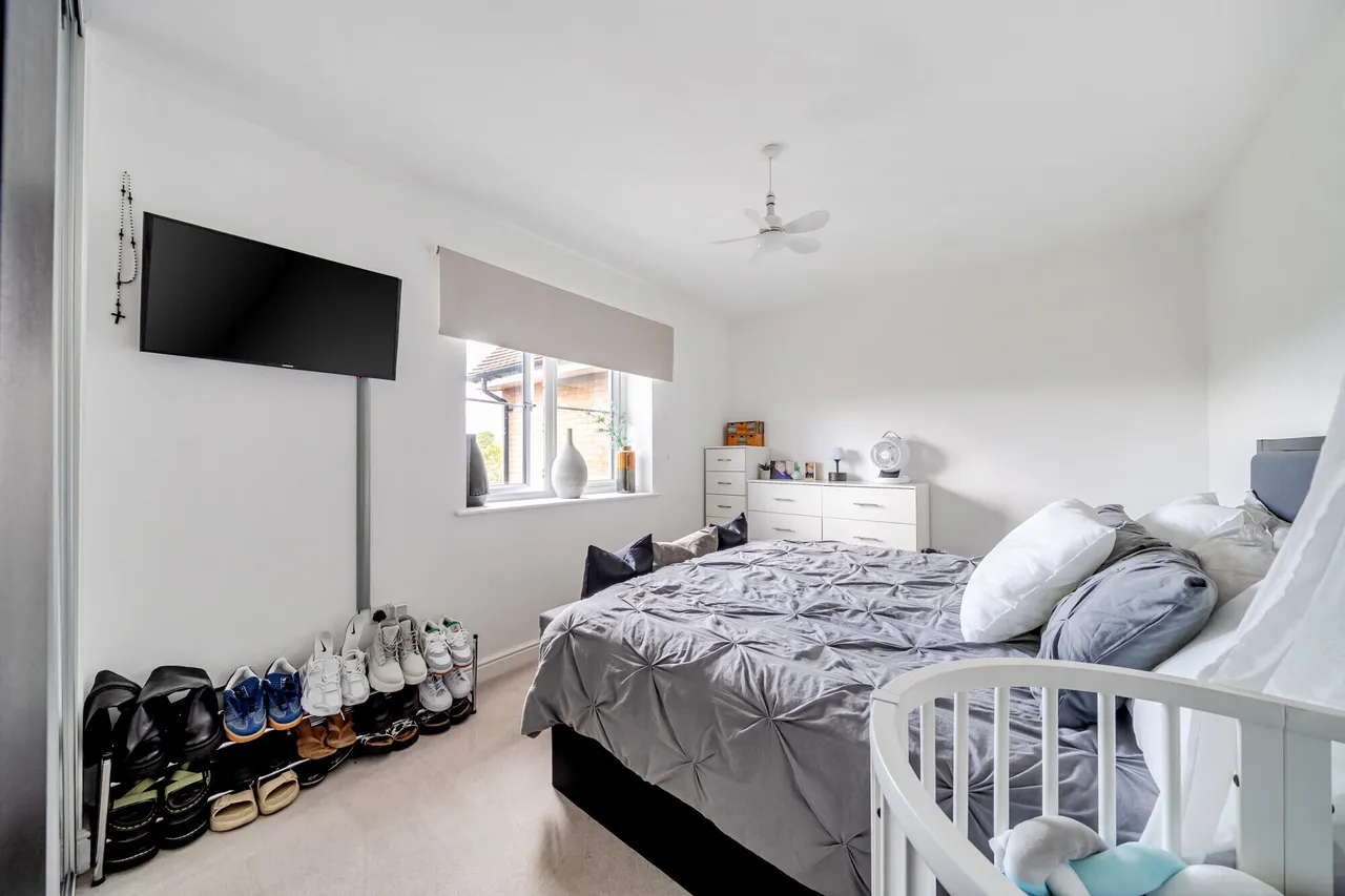 Ceres Crescent, Epsom, KT17, photo 4