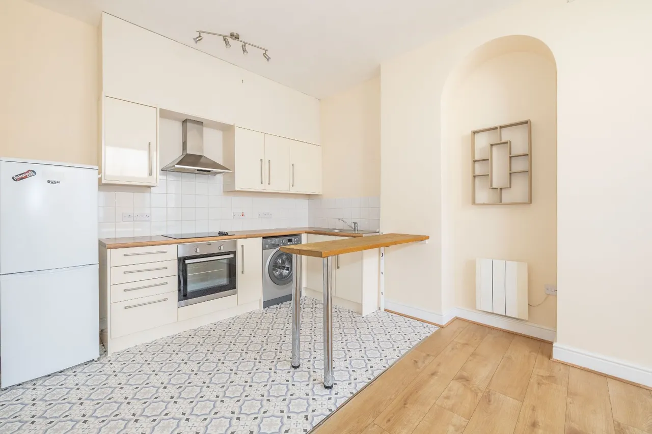 Cheriton Road, Folkestone, CT20, photo 3