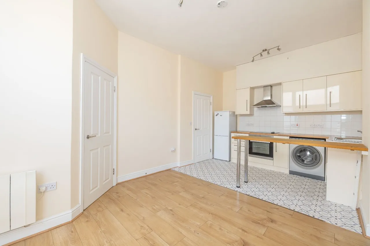 Cheriton Road, Folkestone, CT20, photo 4