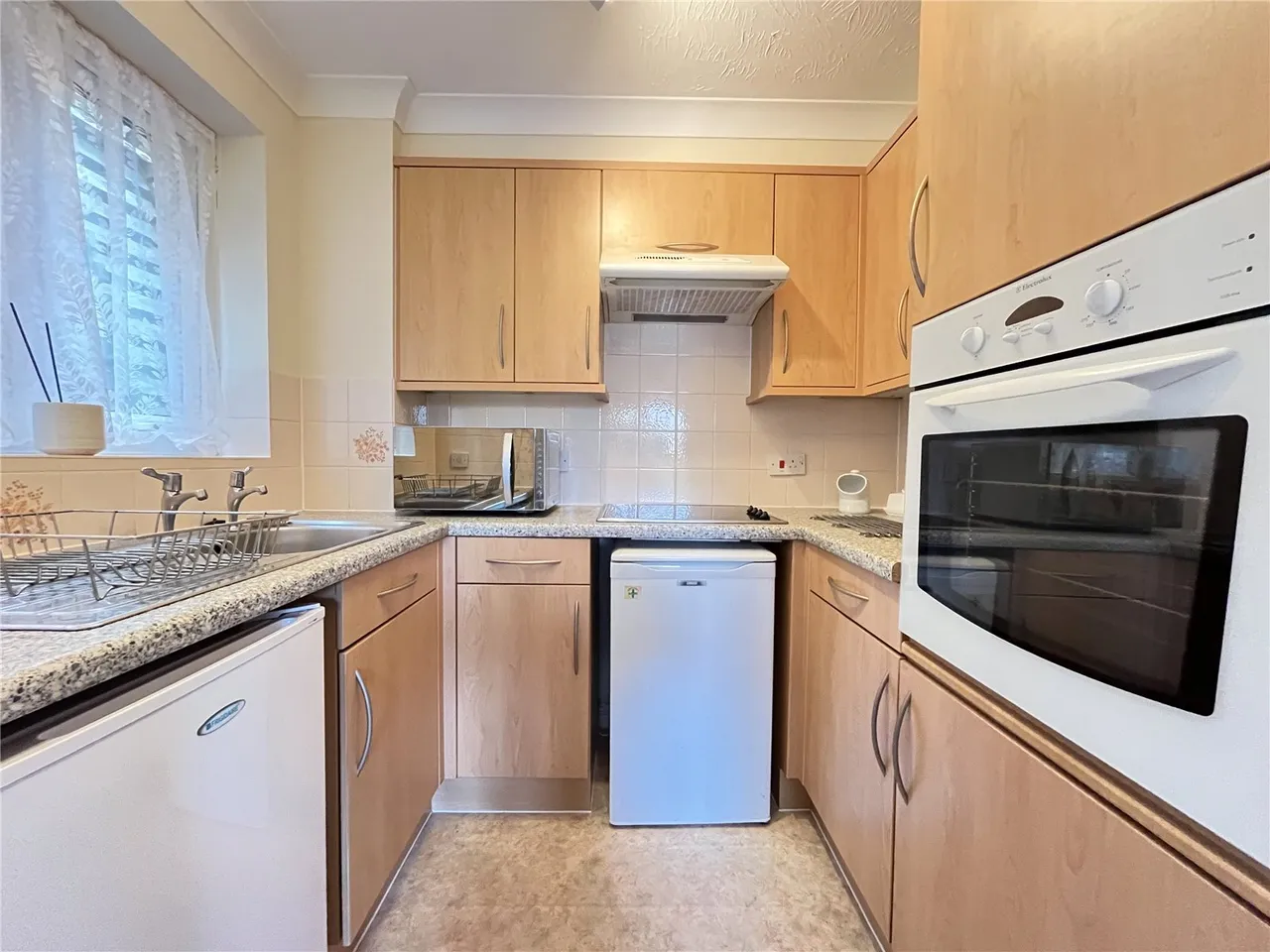 Walderslade Road, ME5, photo 5