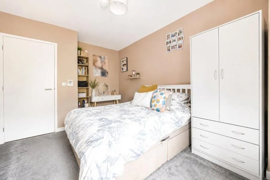 West Siding, Basingstoke, RG24, photo 9