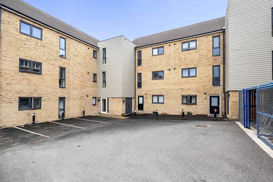 West Siding, Basingstoke, RG24, photo 14