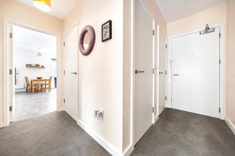 West Siding, Basingstoke, RG24, photo 13