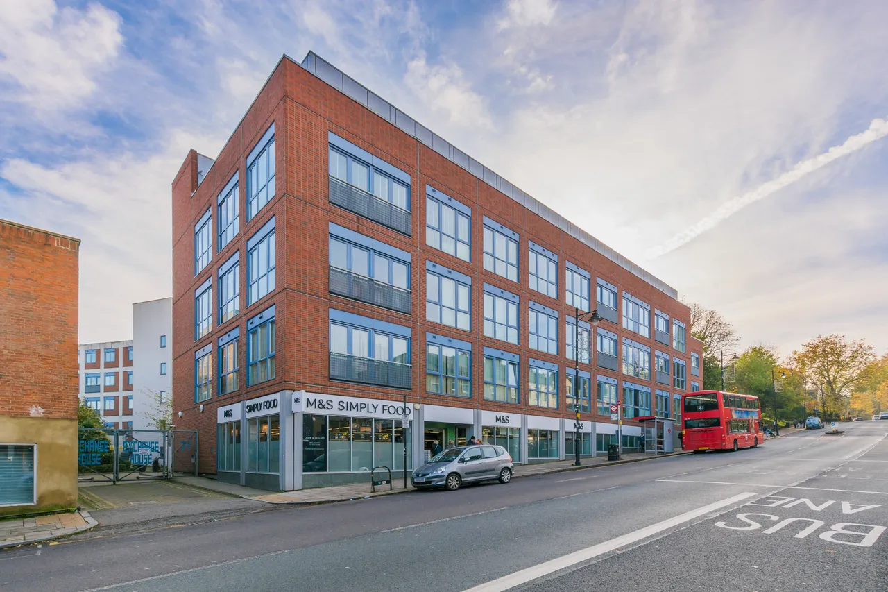 2 bed flat for sale, London, N8