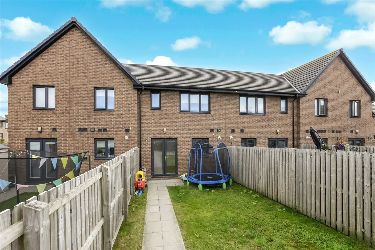 Whitecraigs Gardens, Hamilton, ML3, photo 18