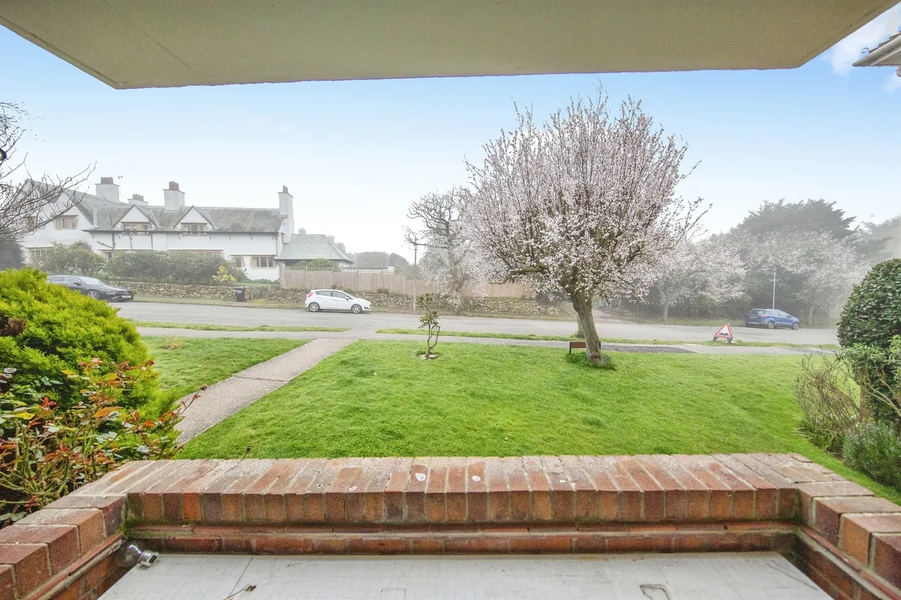 Holland Road, Frinton-On-Sea, CO13, photo 15