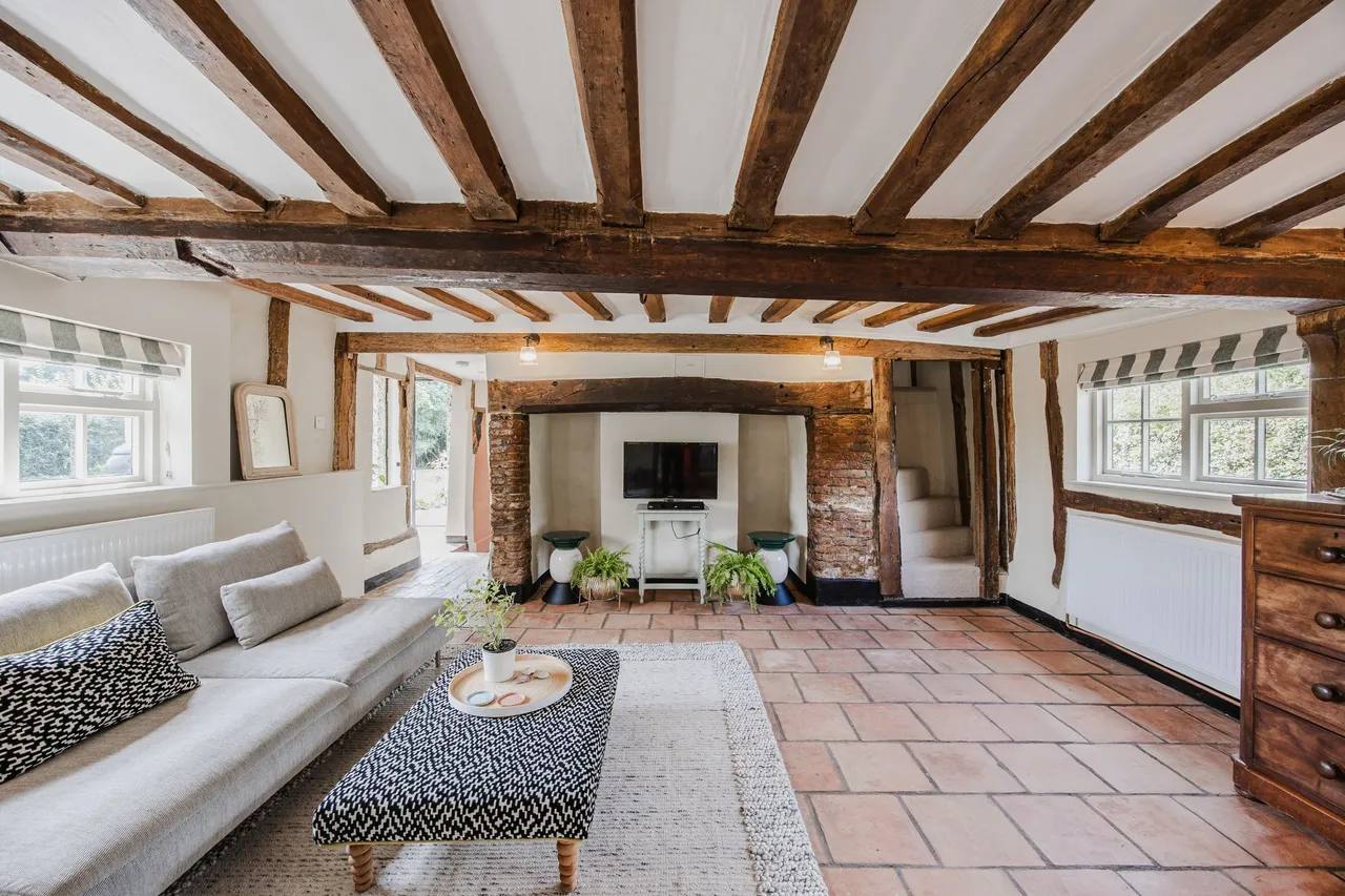 Beautifully Restored Cottage with Spa, photo 5