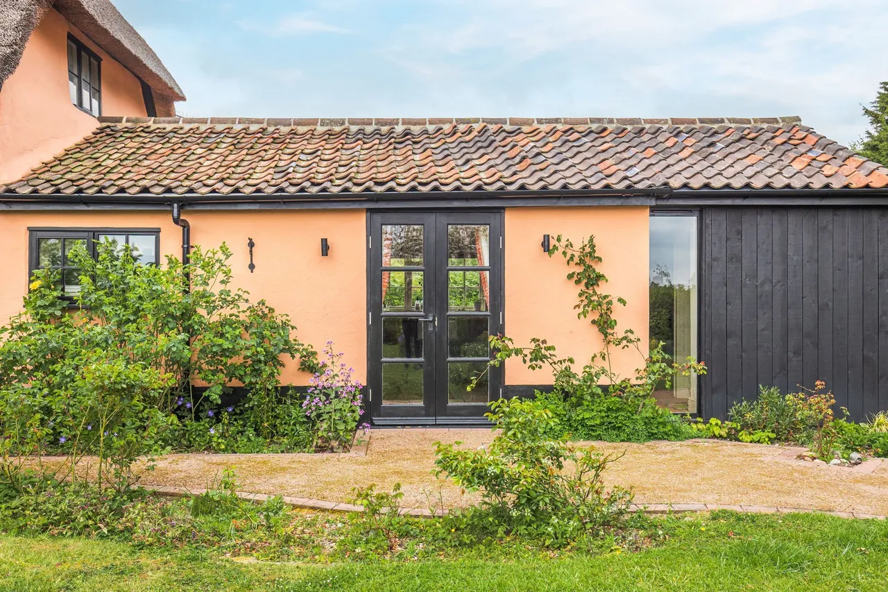 Beautifully Restored Cottage with Spa, photo 24
