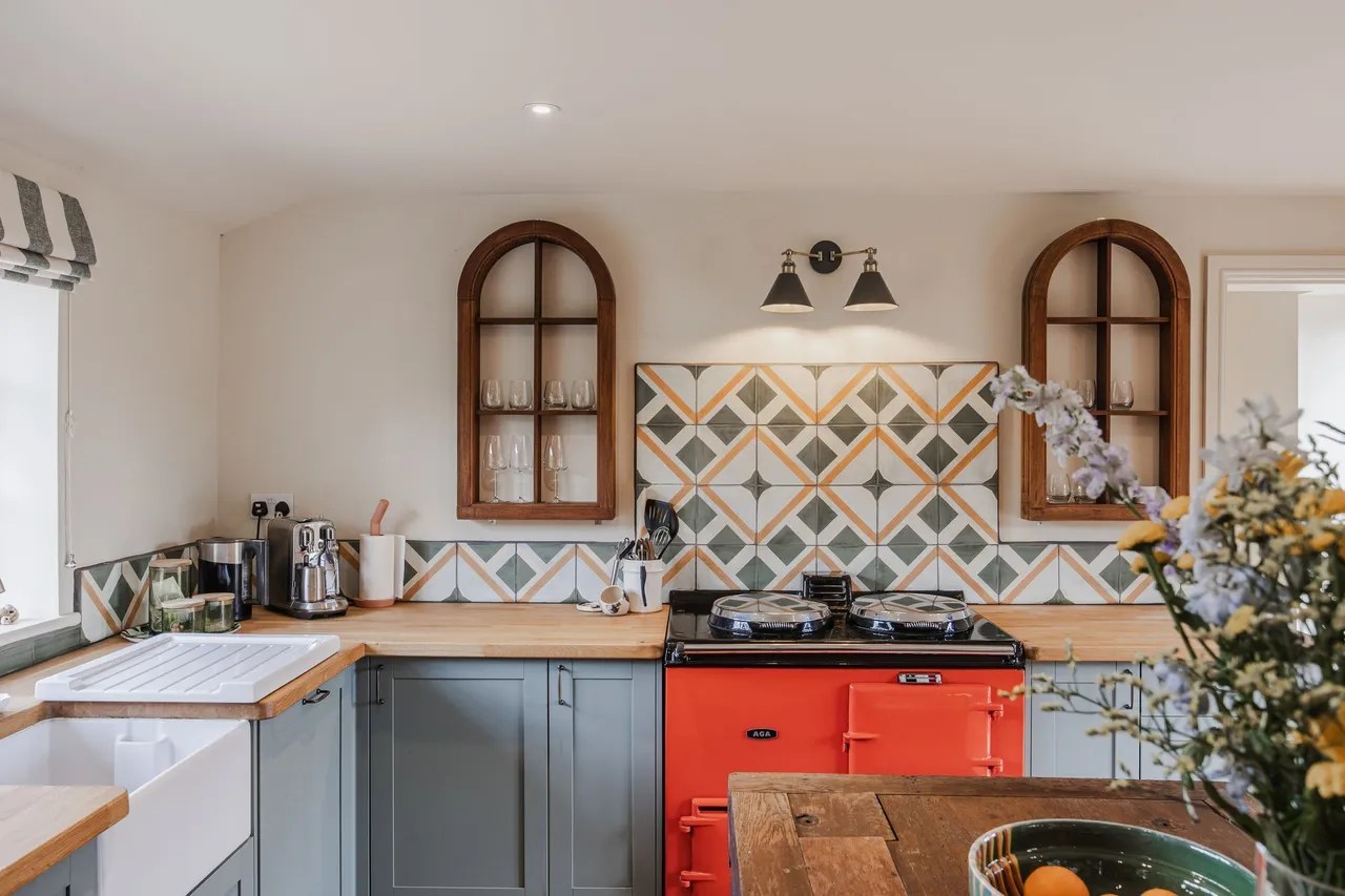 Beautifully Restored Cottage with Spa, photo 9