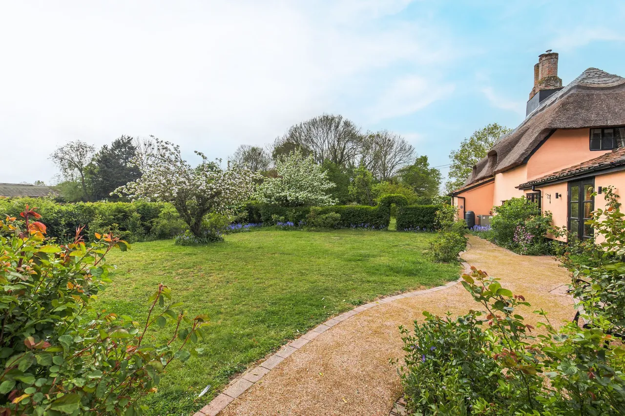 Beautifully Restored Cottage with Spa, photo 20