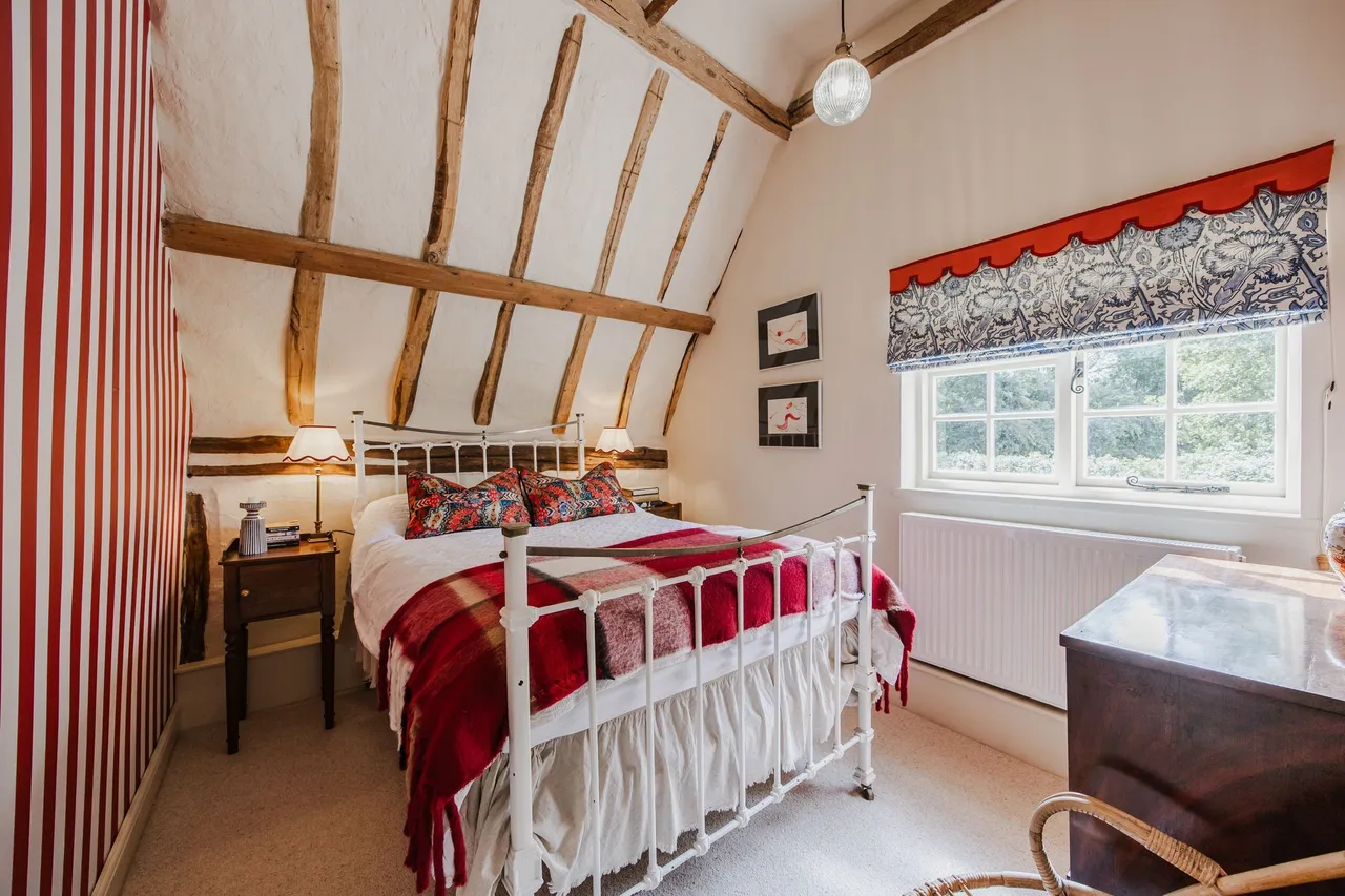 Beautifully Restored Cottage with Spa, photo 16