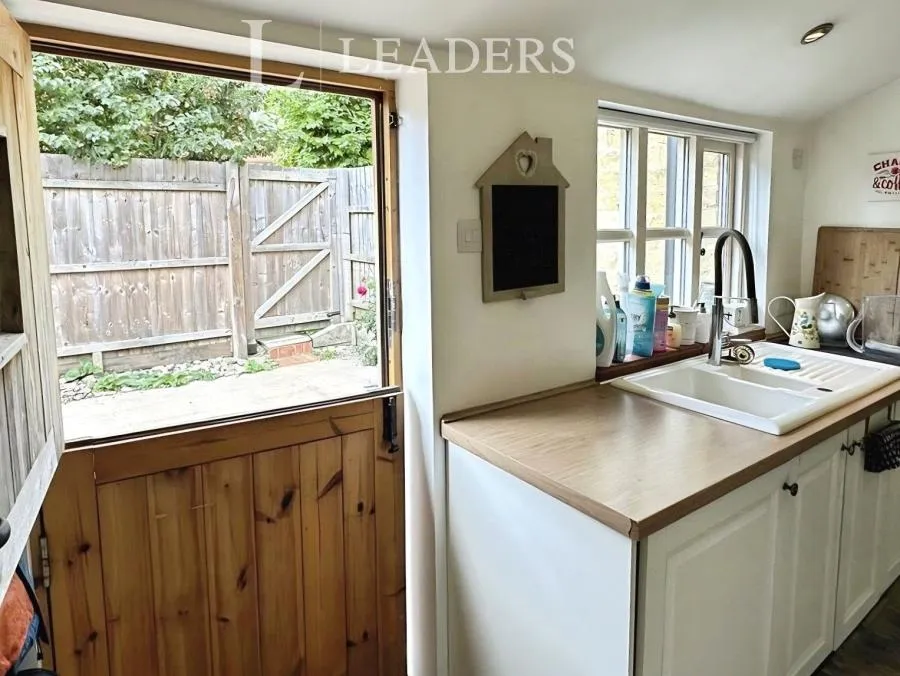 High Street, Fulbeck, NG32, photo 6