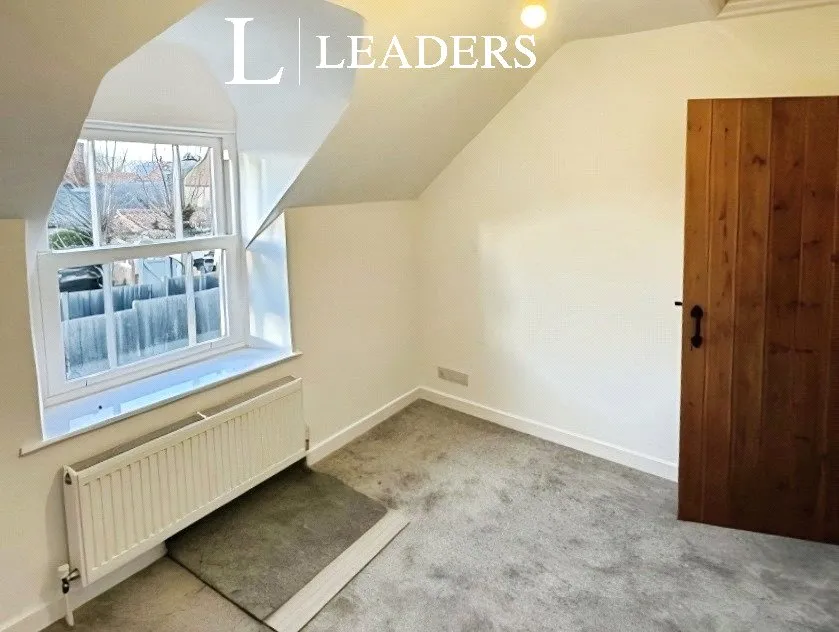High Street, Fulbeck, NG32, photo 11