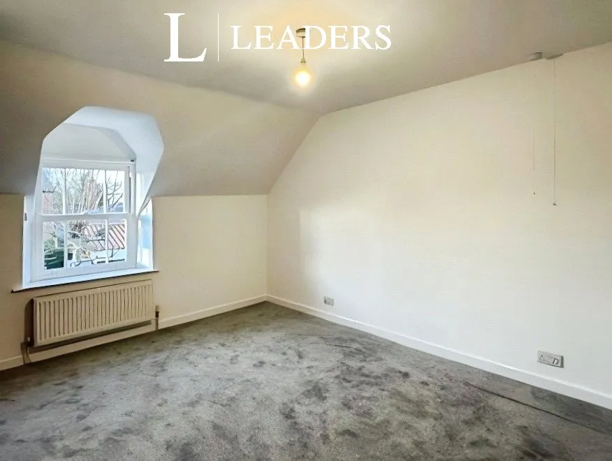 High Street, Fulbeck, NG32, photo 9