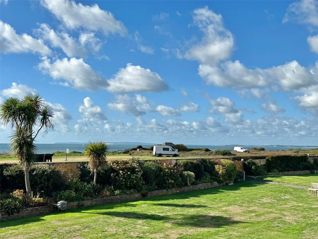 Milford on Sea, Lymington, photo 3