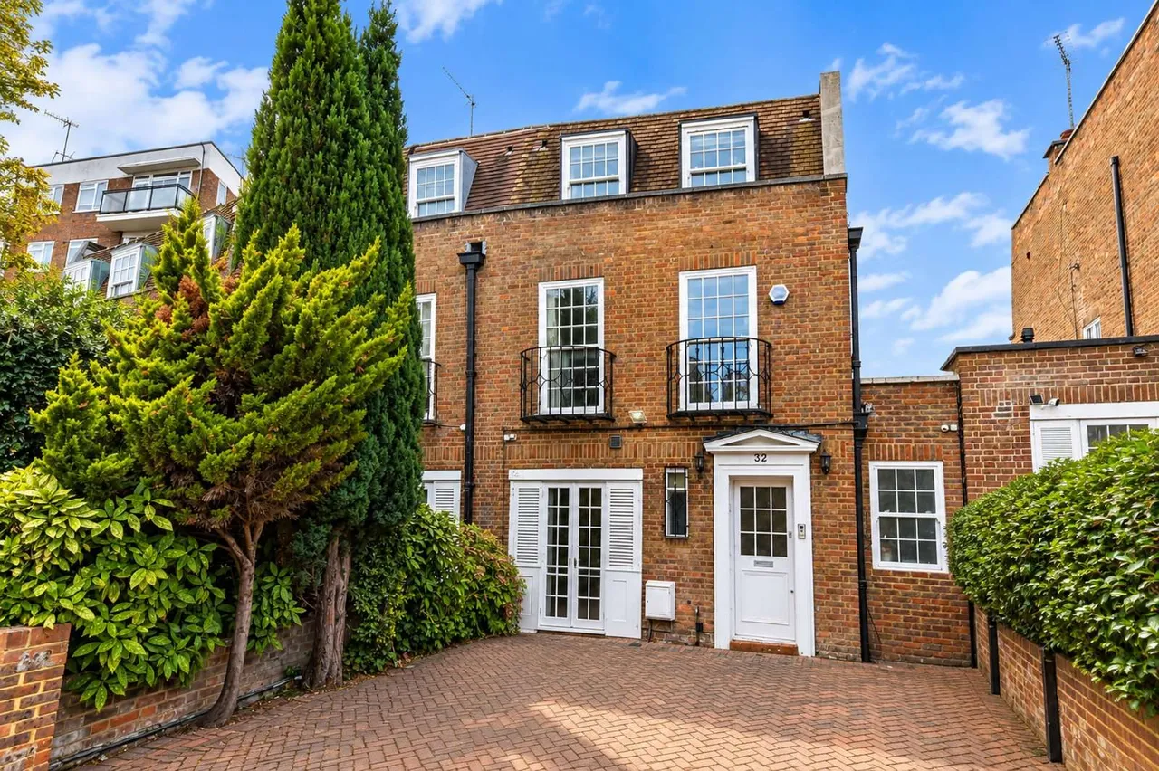 3 bed house to rent, Belsize Road, London, NW6