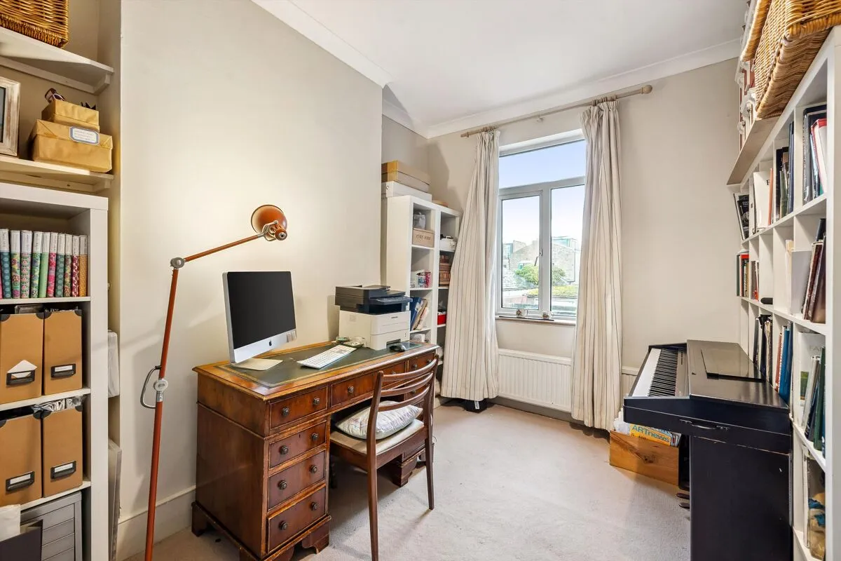 Berrymede Road, London, W4, photo 10