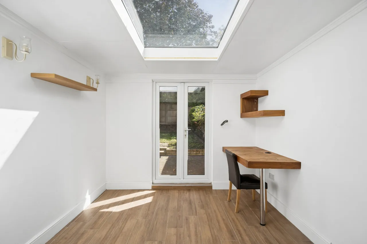 Aldenham Road, Bushey, WD23, photo 6