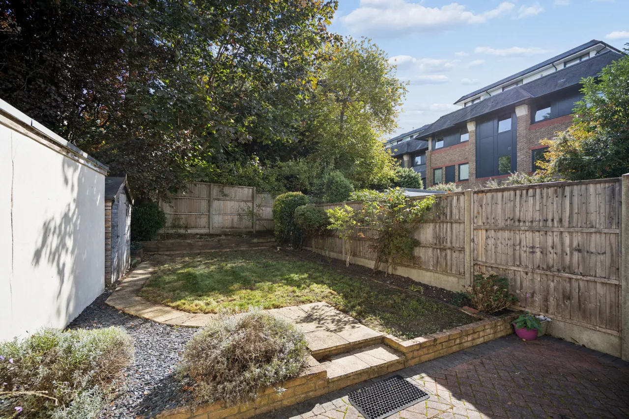 Aldenham Road, Bushey, WD23, photo 12