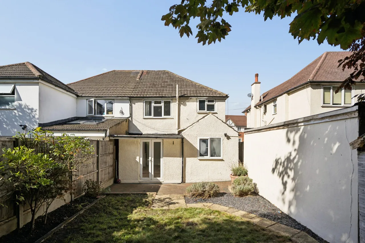 Aldenham Road, Bushey, WD23, photo 13