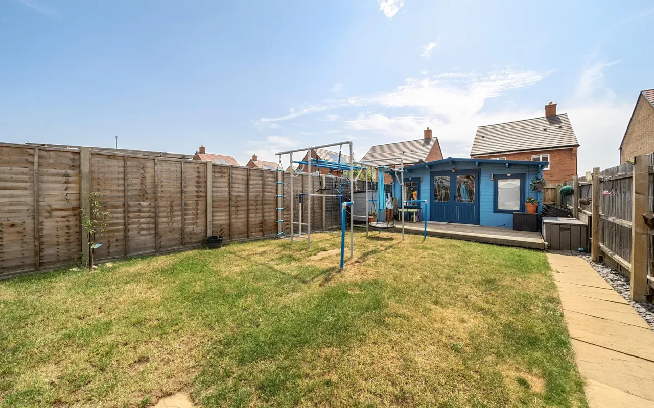 Greenkeepers Road, Great Denham, Bedford, photo 17