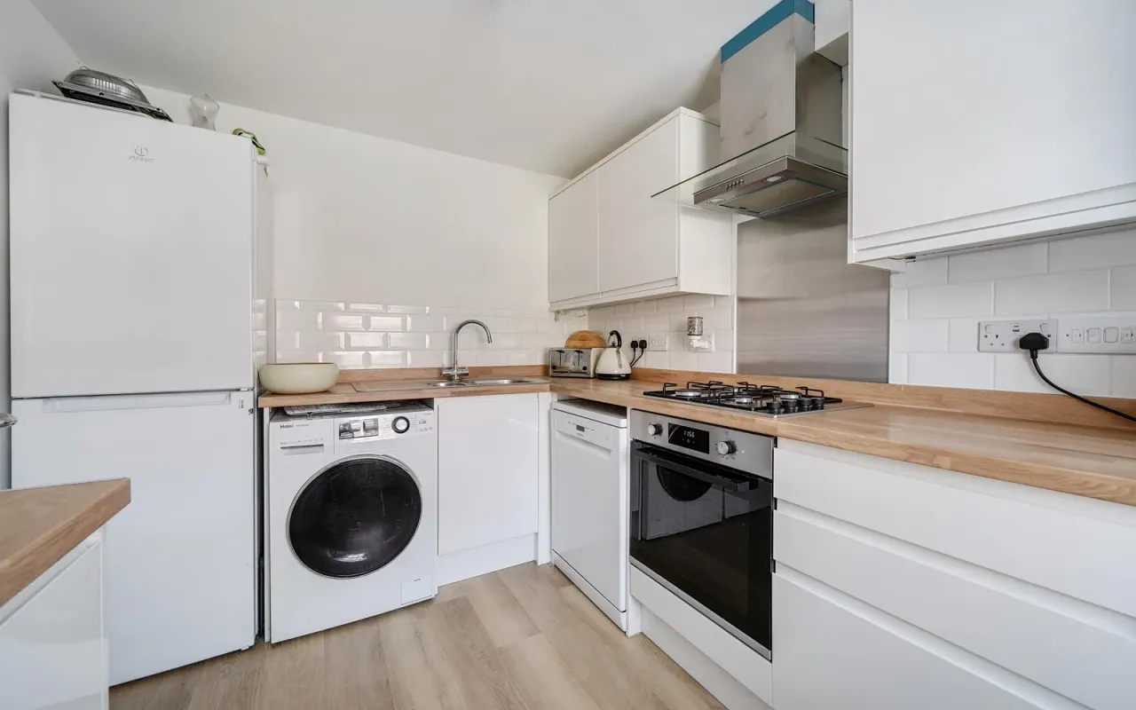 Greenkeepers Road, Great Denham, Bedford, photo 5