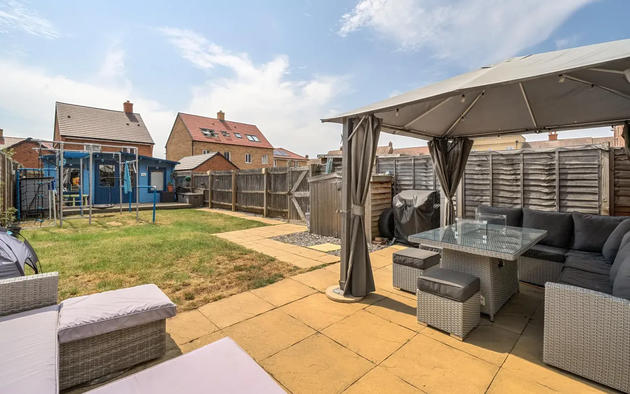 Greenkeepers Road, Great Denham, Bedford, photo 16