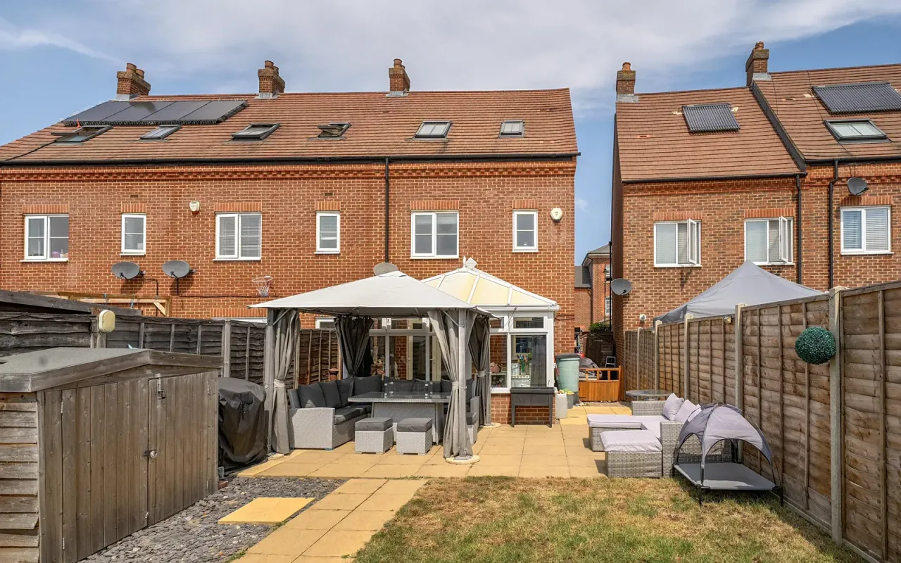 Greenkeepers Road, Great Denham, Bedford, photo 2