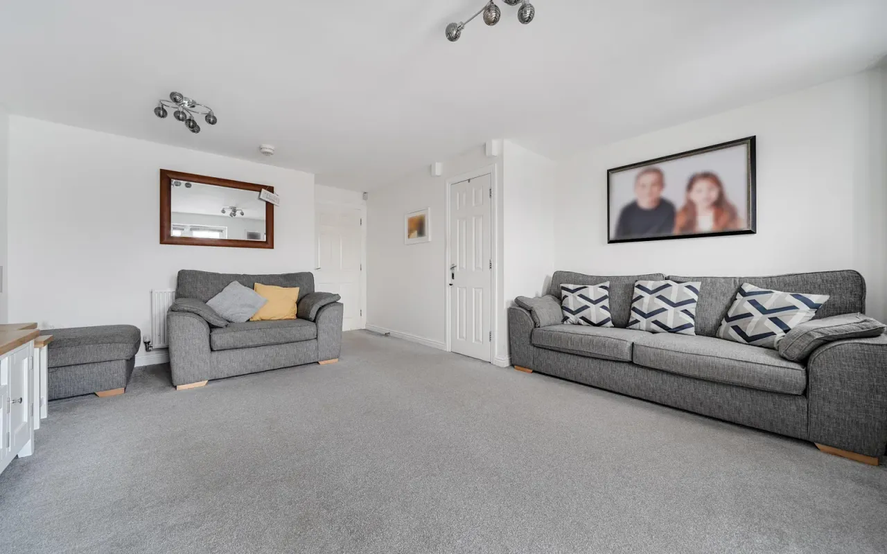 Greenkeepers Road, Great Denham, Bedford, photo 7