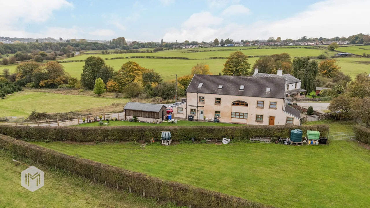 3 bed house for sale — The Barn Withins Lane, Radcliffe, Manchester, M26 2LA